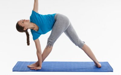 Postura del Triangolo con Rotazione – Yoga